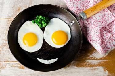 چرا دانشمندان خوردن روزی دو تخم  مرغ را توصیه می کنند؟